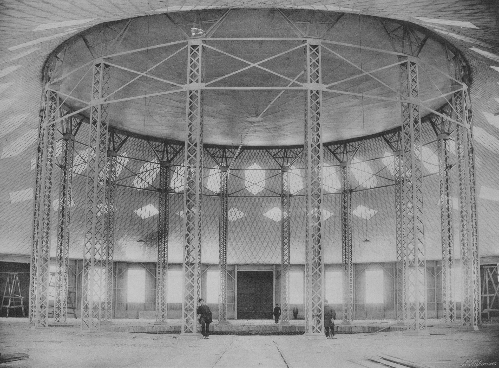 Membrane roof and tensile lattice shell of the Shukhov Rotunda, Russia, 1895.
